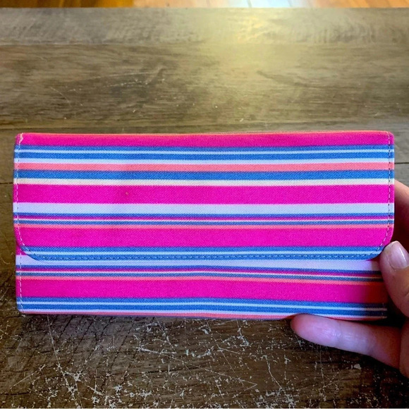 Luxury Inspired Wallet - Picture 1 of 4